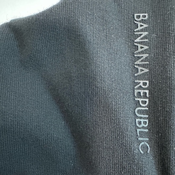 Banana Republic Short Sleeve Hoodie - Picture 4 of 4